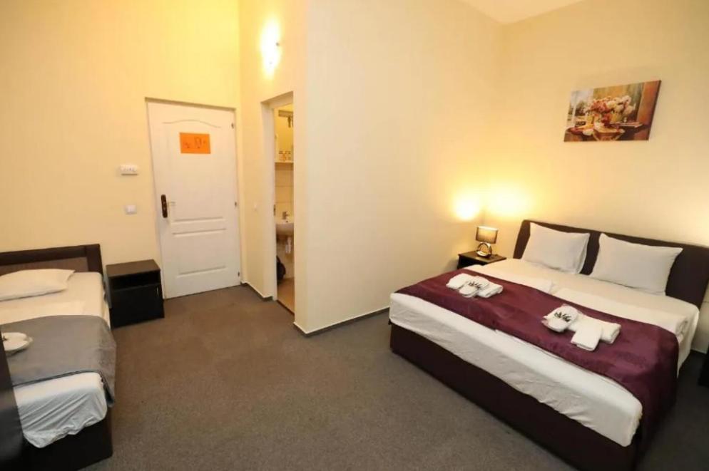 Hotel California Budapest Eksteriør billede