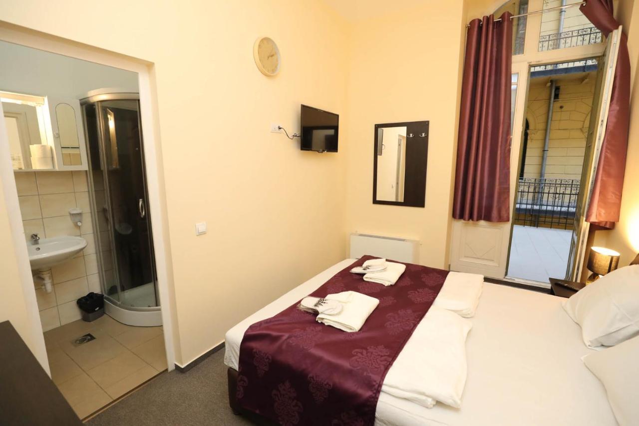 Hotel California Budapest Eksteriør billede